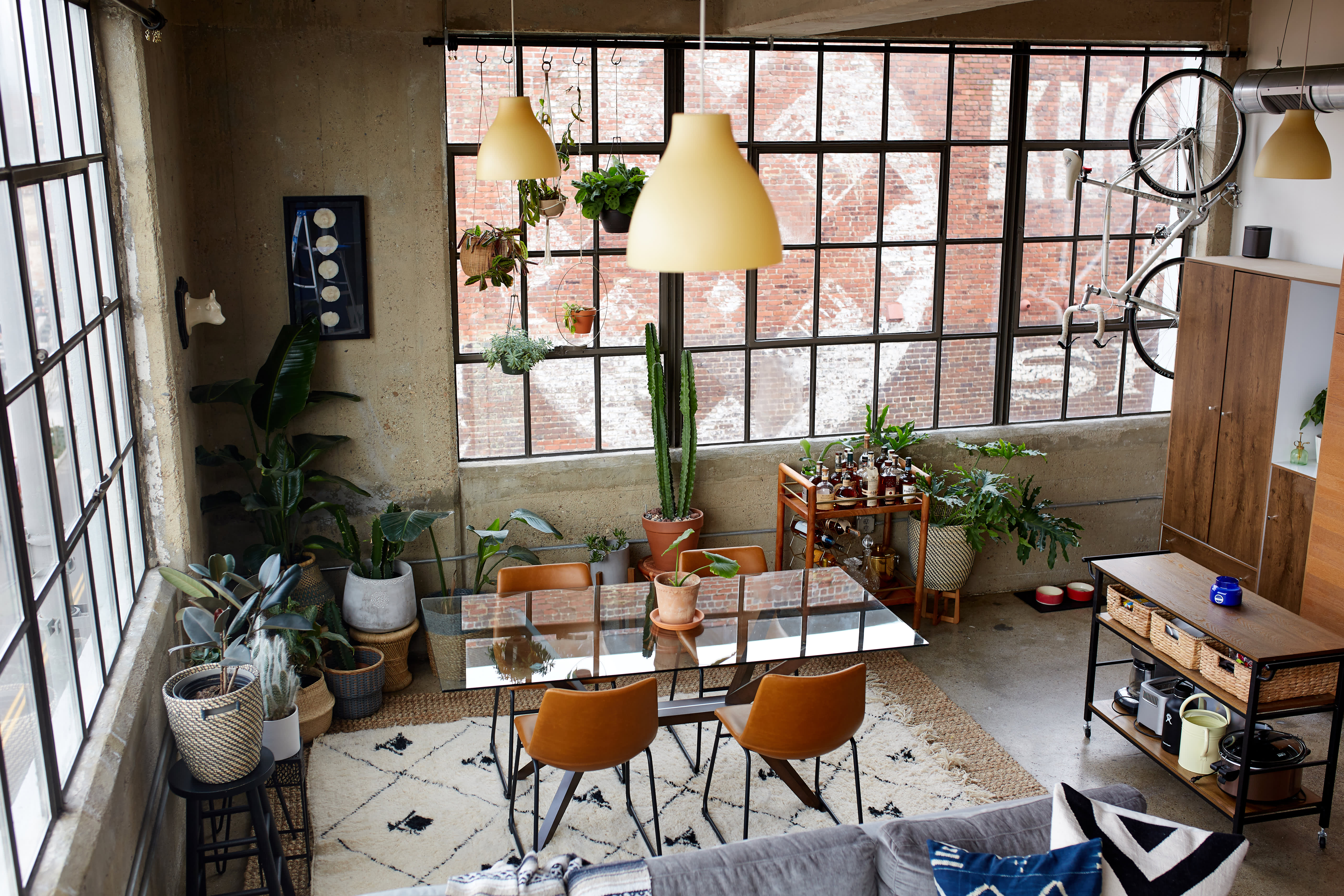 Warm Industrial Knoxville Rental Apartment Tour Apartment Therapy